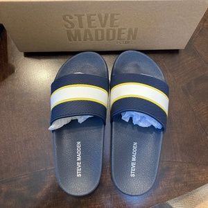 Steve Madden Kids size 3 Navy slides NWT
